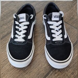 VANS Old Skool Black White Classic Low Top Skate Sneakers Kids US Size 2.5
